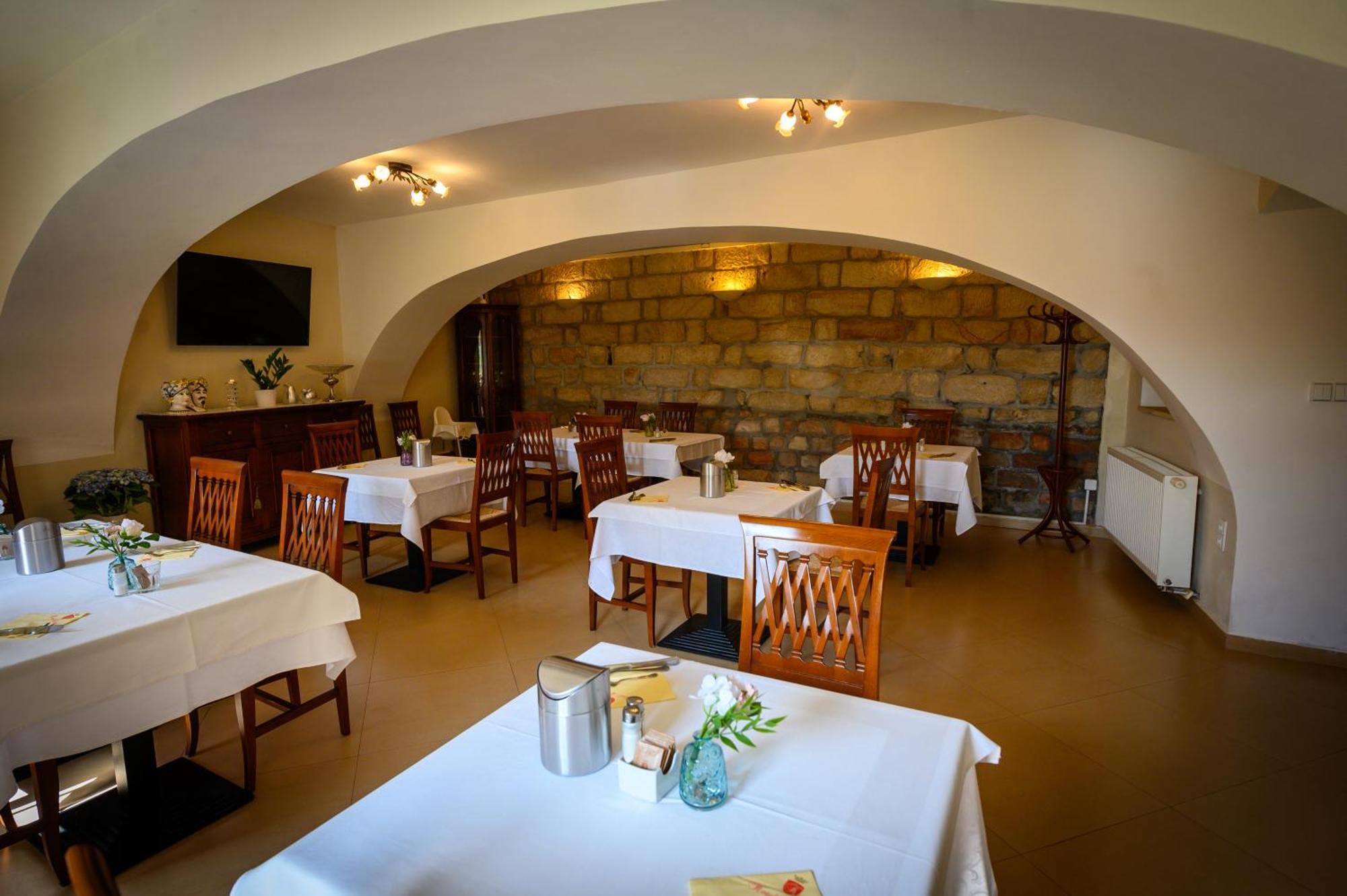 Hotel U Krale Jičín 외부 사진