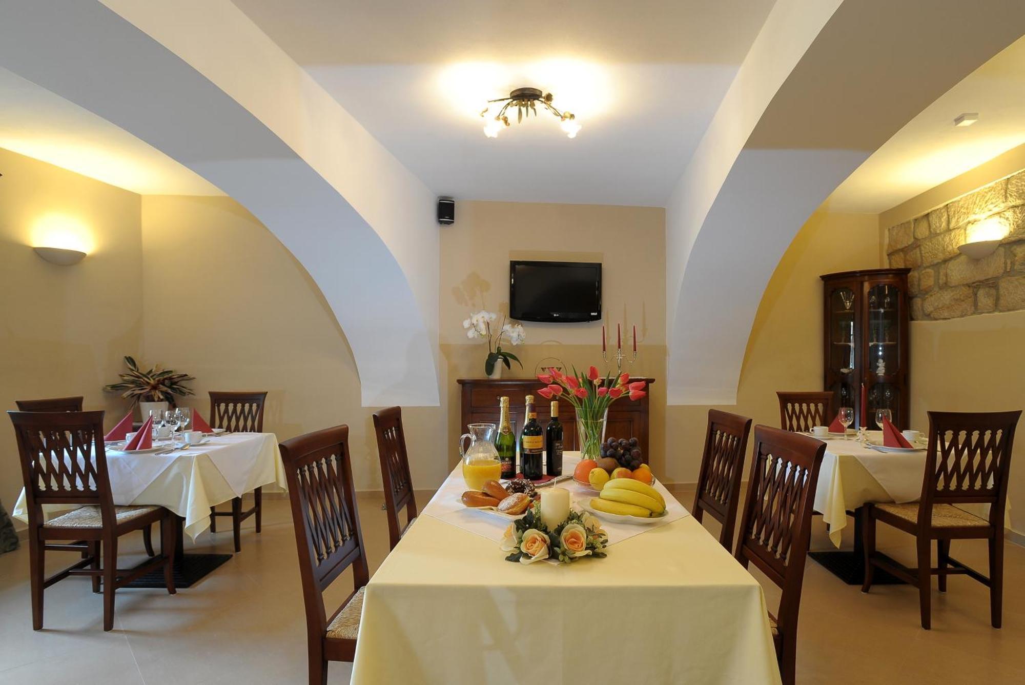 Hotel U Krale Jičín 외부 사진