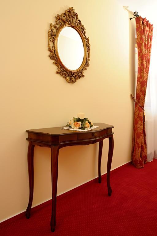 Hotel U Krale Jičín 객실 사진